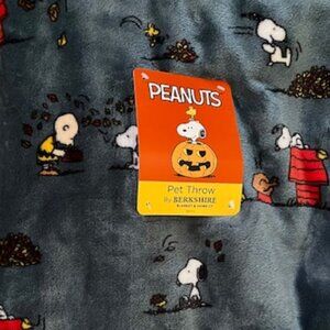 Peanuts Plush Fall/Thanksgiving Throw Blanket